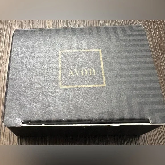 Vintage Avon #1 Babysitter Tac Pin Brooch w/ Rhinestones Gold Tone with box - Picture 2 of 7